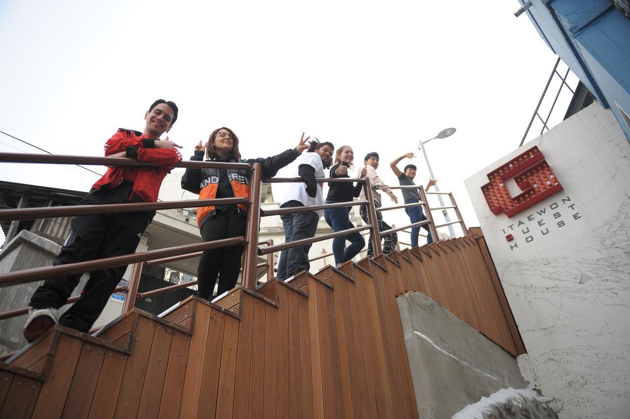 G Guesthouse Itaewon In Seoul Bagian luar foto